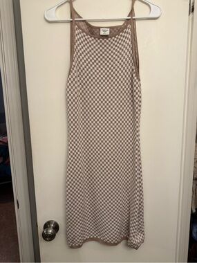 Abercrombie & Fitch Beige and White Checkerboard Midi Slip Dress